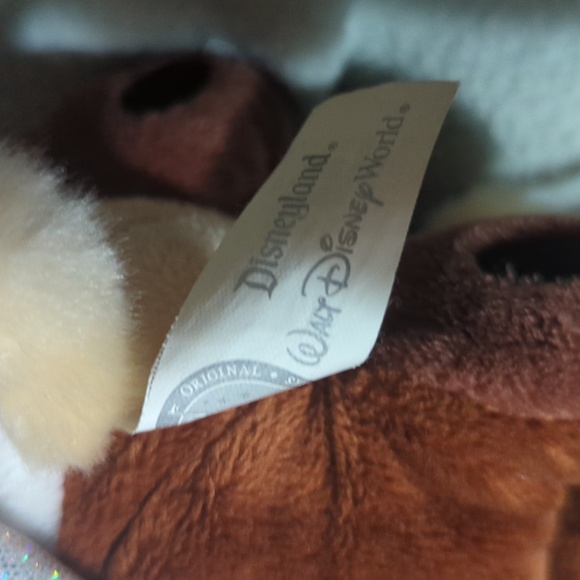 Disneyland exclusive Chip n Dale 9 inch plush - Picture 6 of 6